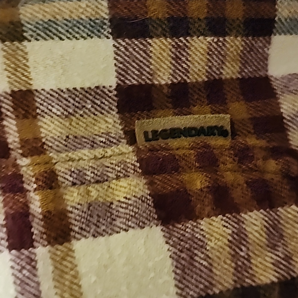 Legendary Whitetails Flannel - Picture 2 of 6